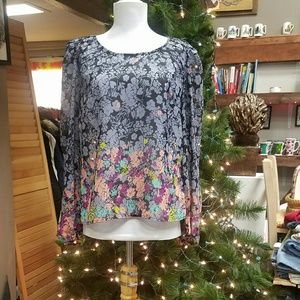 Sweet sheer blouse with floral design